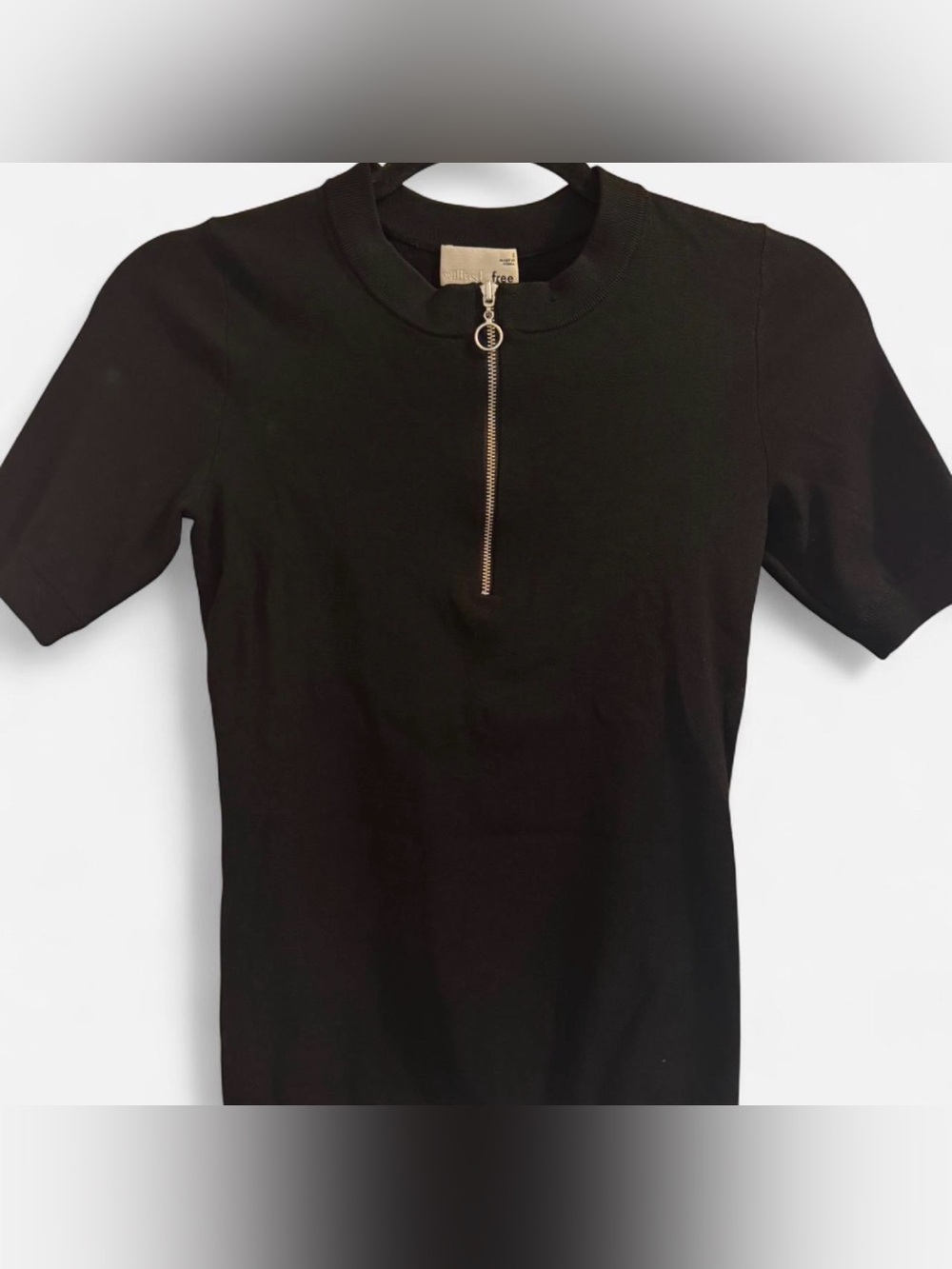 Black wilfred free (Aritzia) zip up top